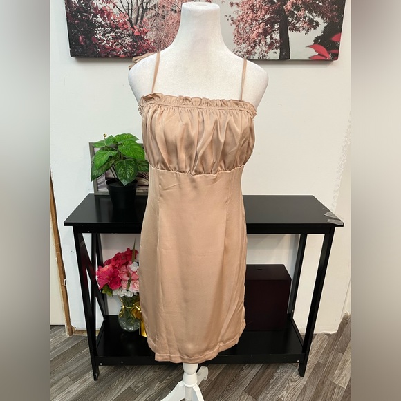 Fashion Nova Women Satin Mini Dress Tie Spaghetti Straps Size M Ruched Bust - Picture 5 of 13